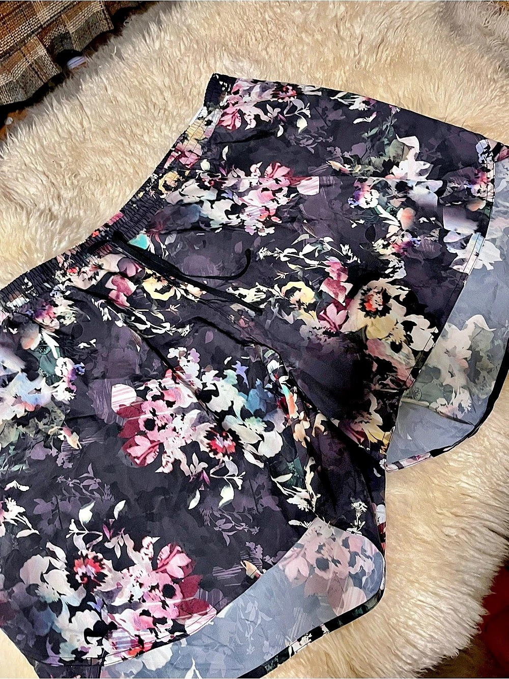 Old Navy Go-Dry Stash Pocket Functional Drawstring Shorts Floral Athletic Shorts